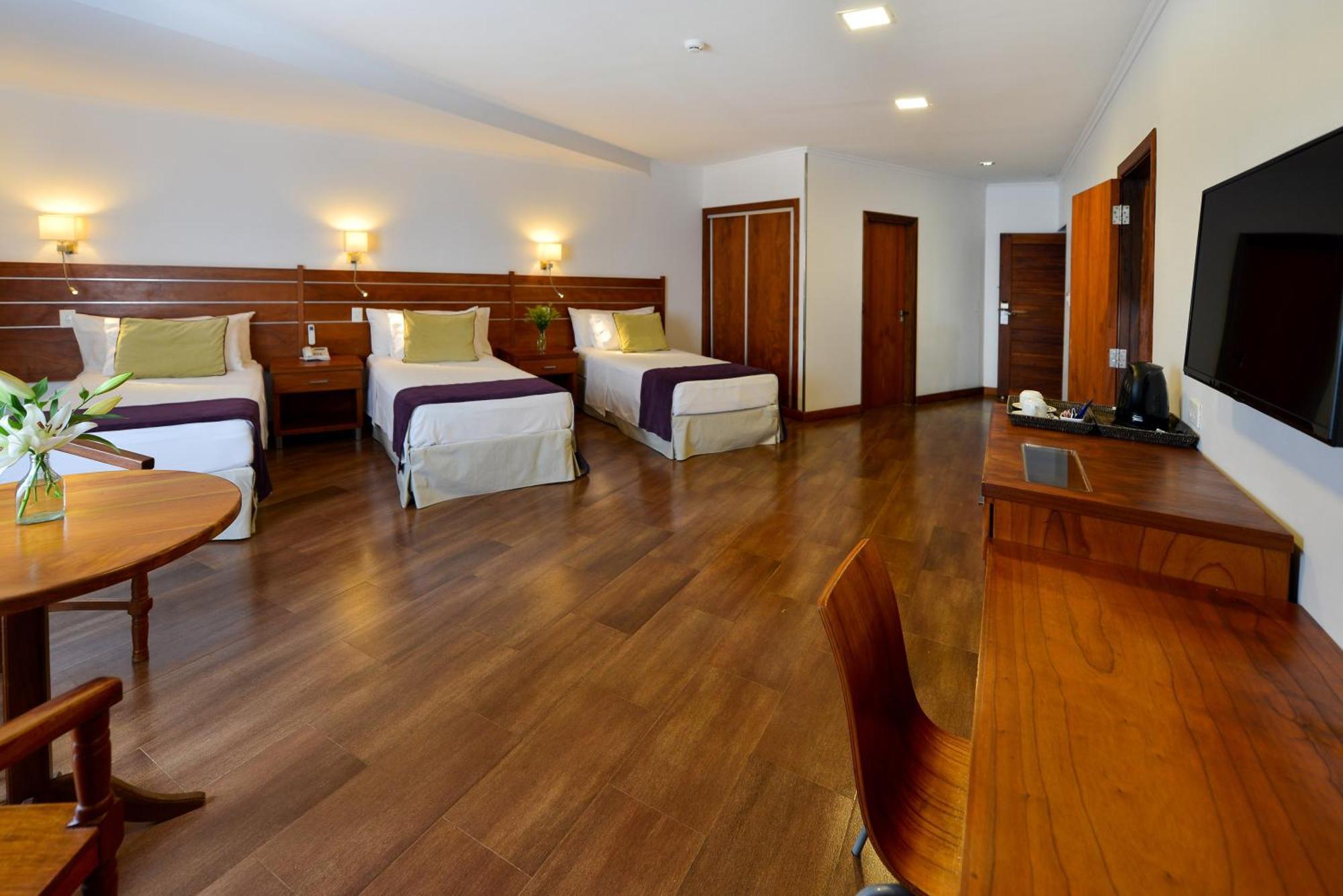 Hotel Saint George Пуерто-Іґуасу Екстер'єр фото